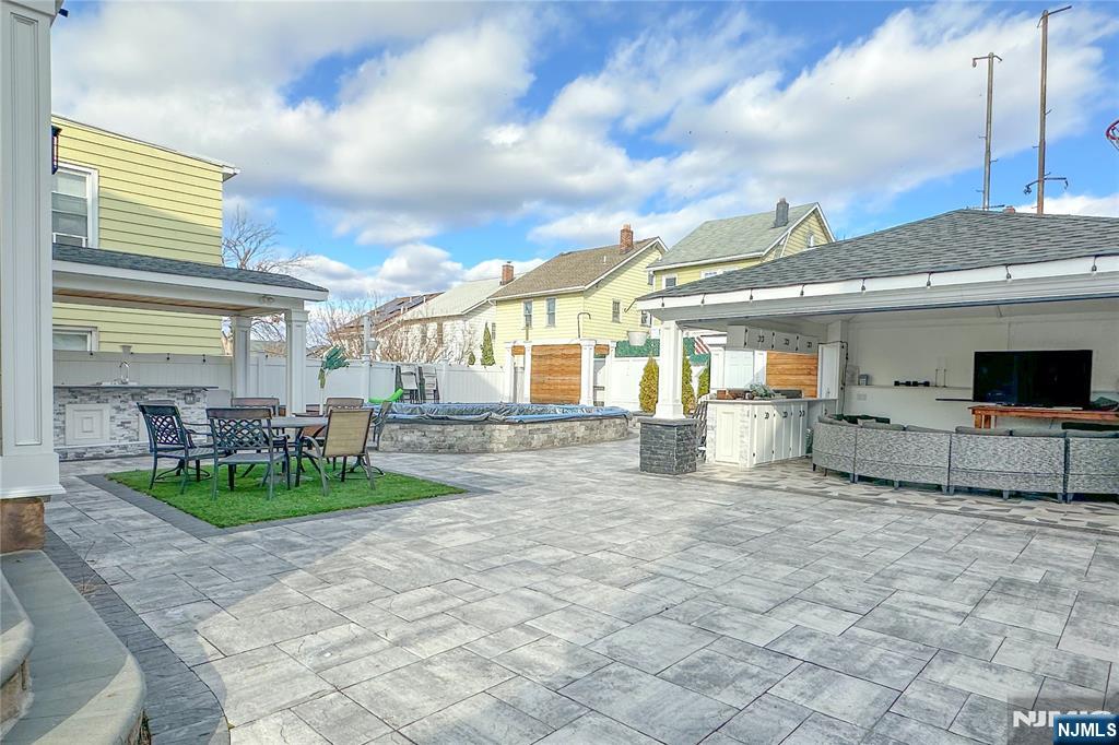 North Arlington, New Jersey, 07031, United States, 3 Bedrooms Bedrooms, ,4 BathroomsBathrooms,Residential,For Sale,1981700