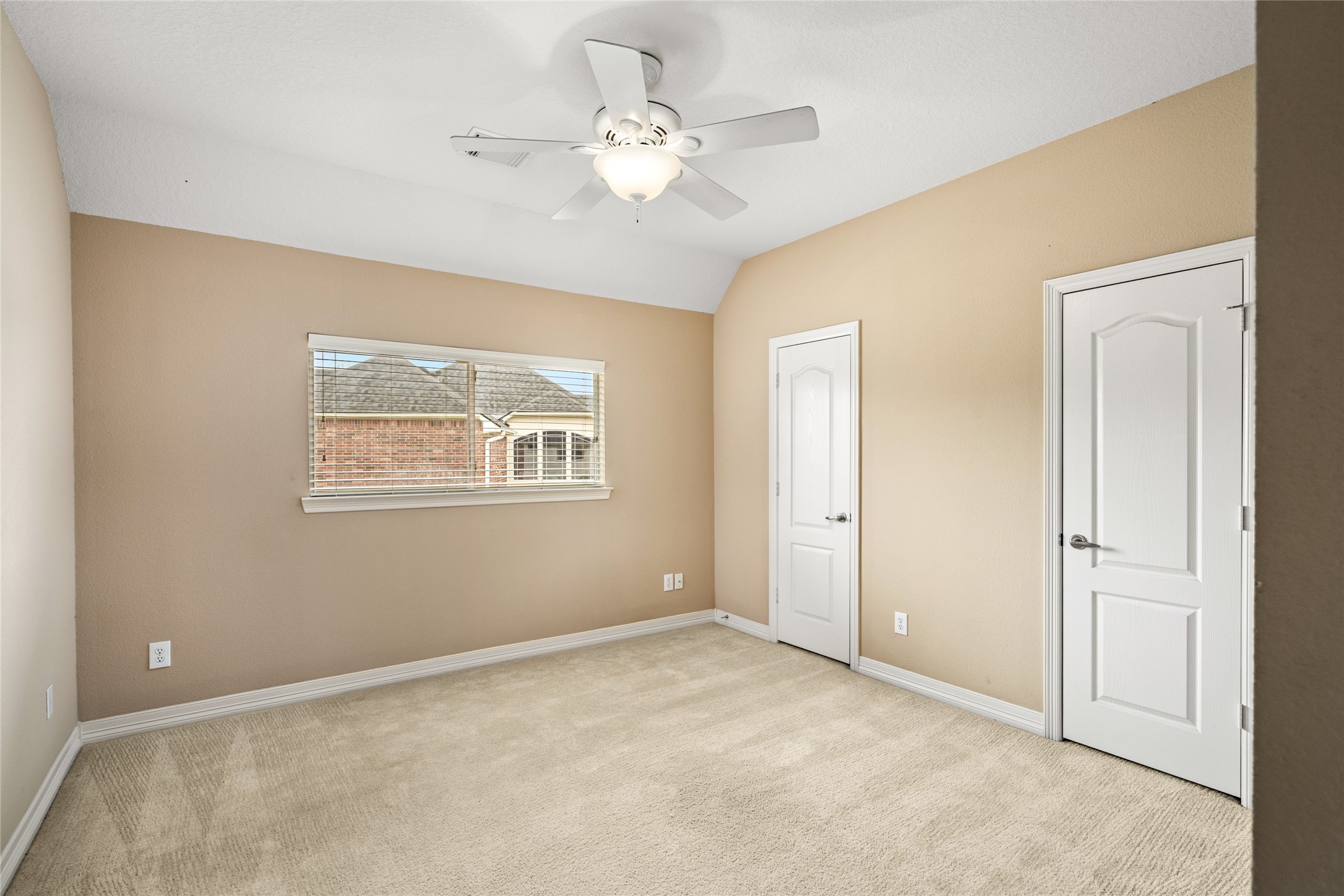  2579 Costa Mesa Circle - 物件實景