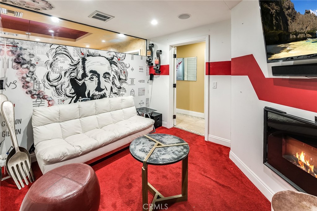 Woodland Hills, California, 91367, United States, 5 Bedrooms Bedrooms, ,6 BathroomsBathrooms,Residential,For Sale,1973826