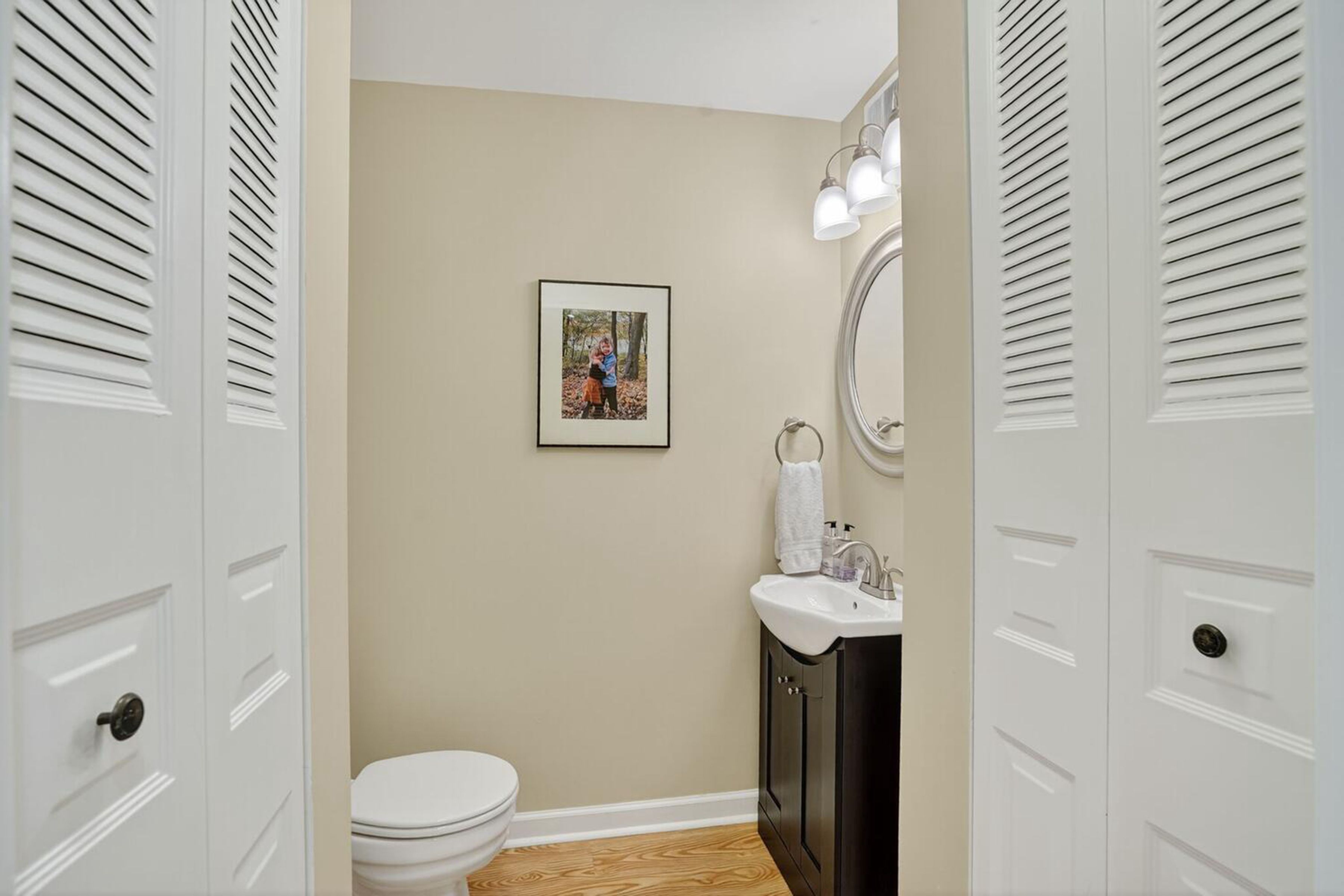 2922 Bridgehampton Court, Falls Church, VA 22042 - 物件實景
