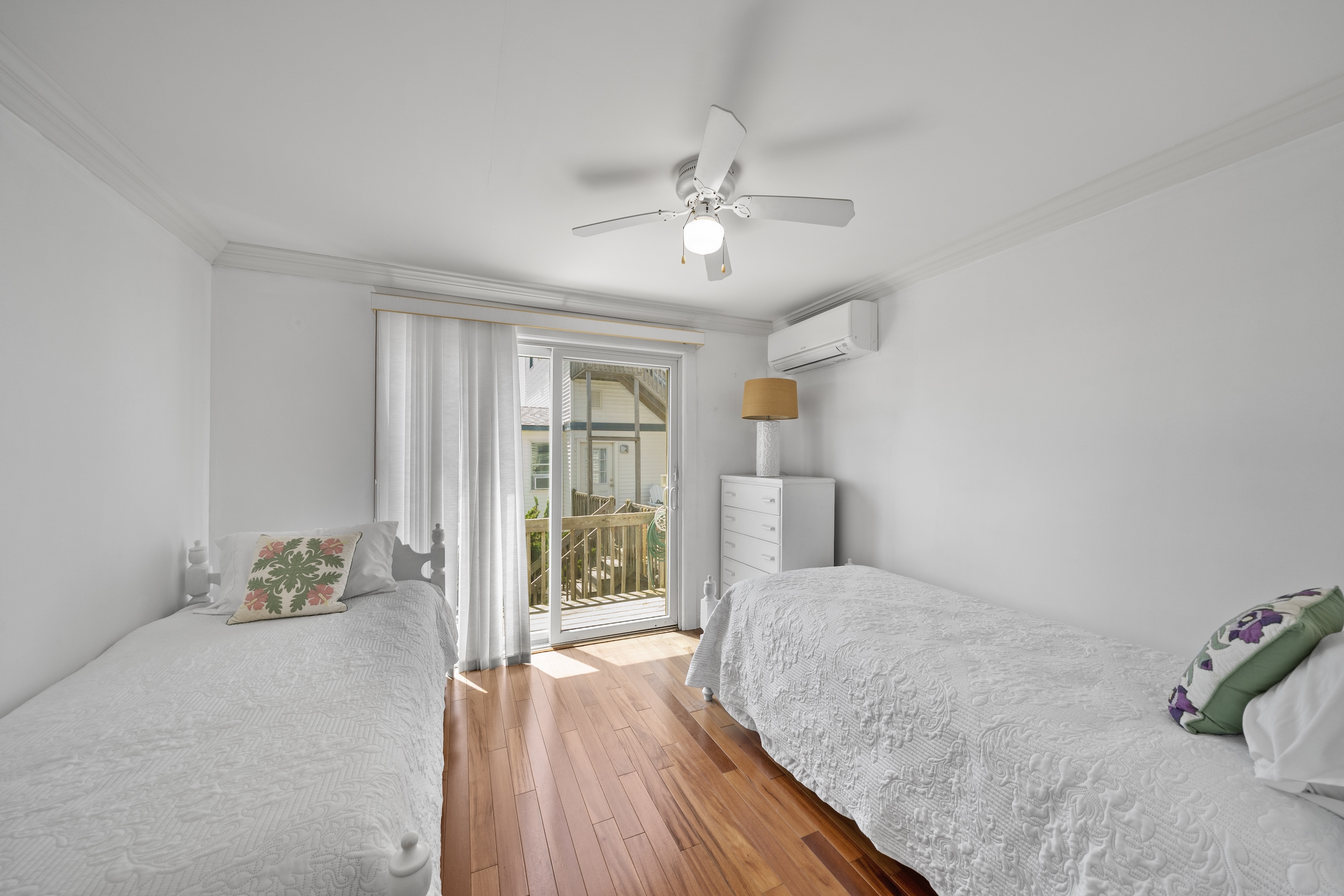  139 Beach Avenue - 物件實景