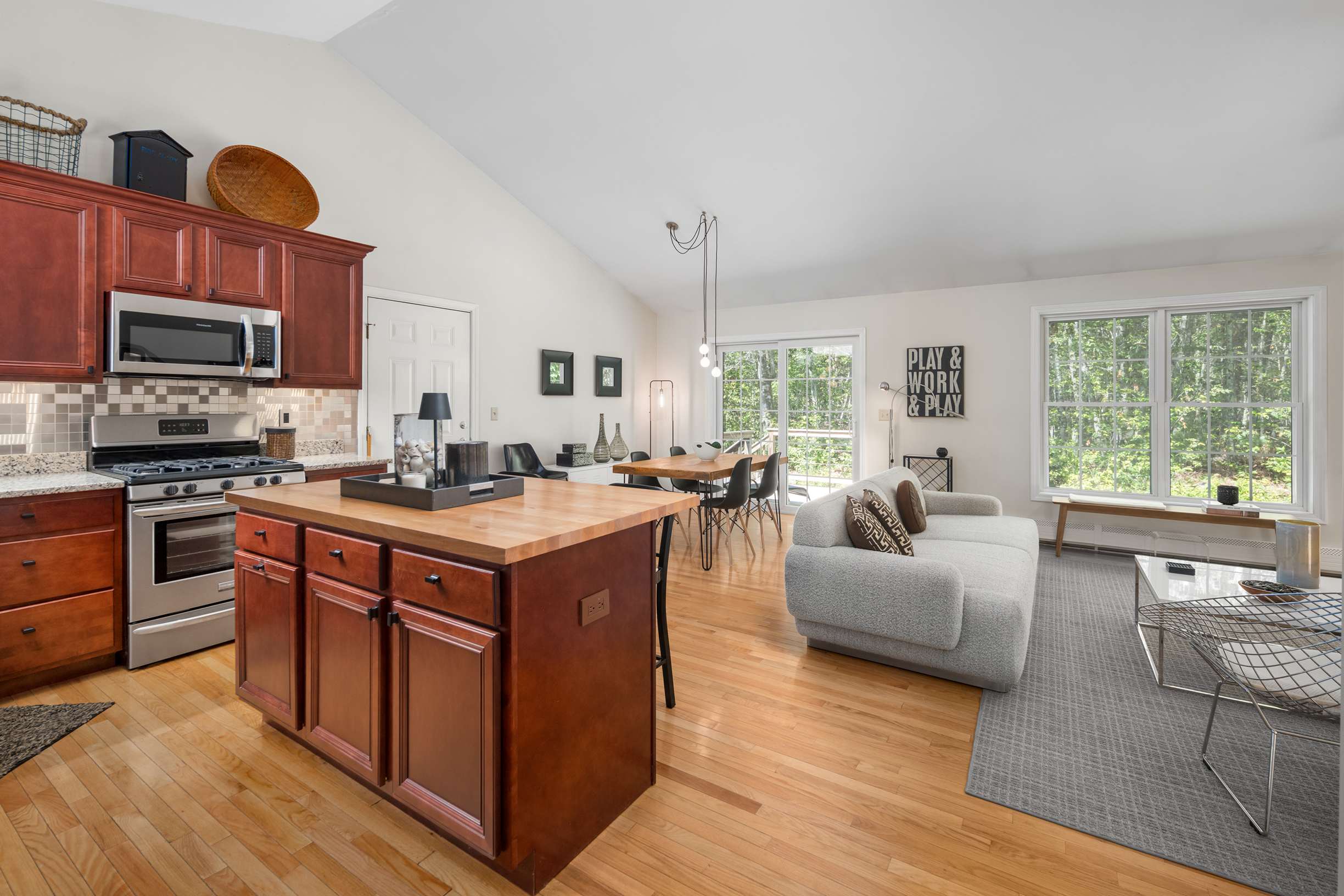  Contemporary Single Level Home on 2+ Acres in Cape Neddick - 物件實景