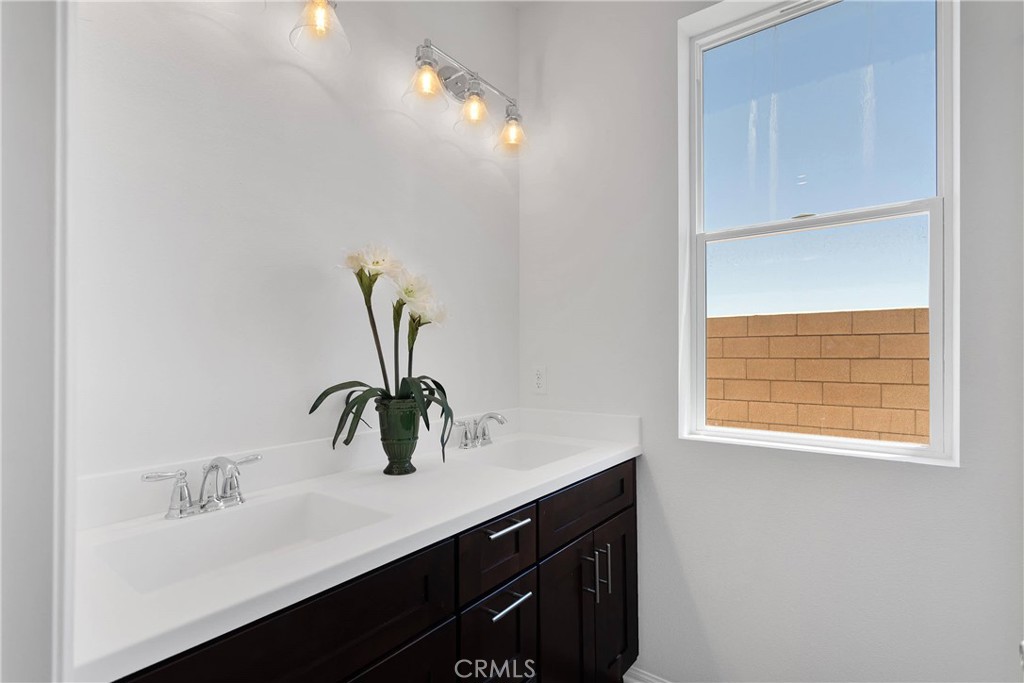 Victorville, California, 92395, United States, 3 Bedrooms Bedrooms, ,3 BathroomsBathrooms,Residential,For Sale,1865172