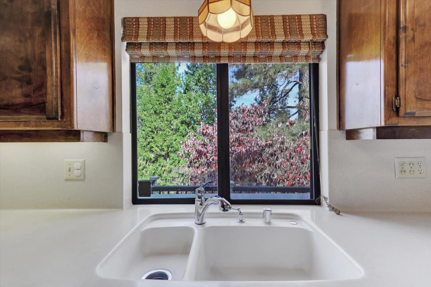 Grass Valley, California, 95949, United States, 3 Bedrooms Bedrooms, ,3 BathroomsBathrooms,Residential,For Sale,1990483