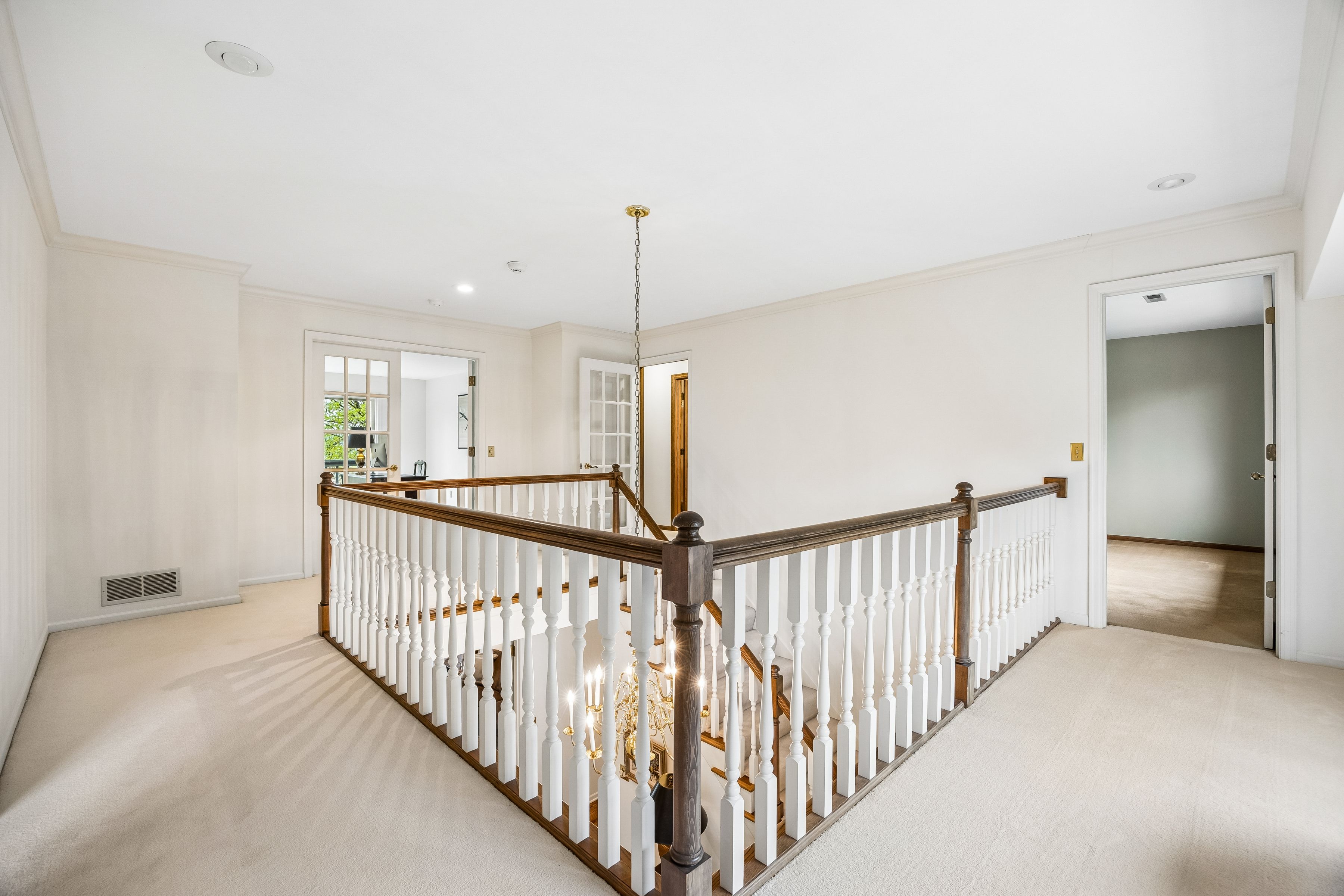  Sophisticated Mt. Curve Retreat with Scenic Fairway Views - 物件實景