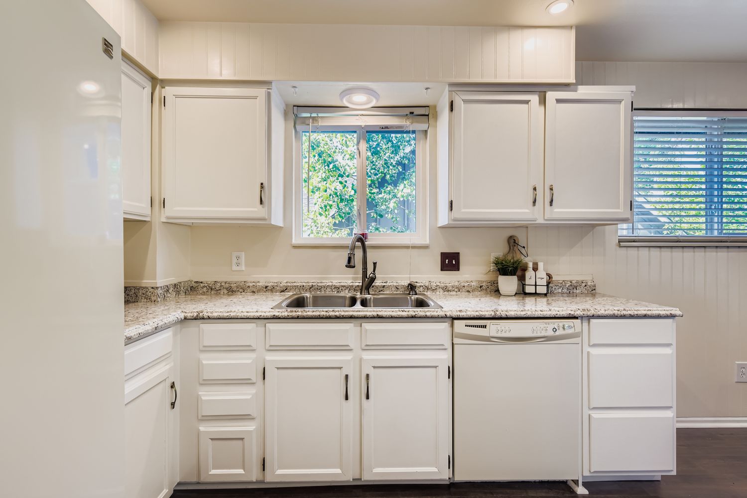 Littleton, Colorado, 80128, United States, 3 Bedrooms Bedrooms, ,Residential,For Sale,1937814