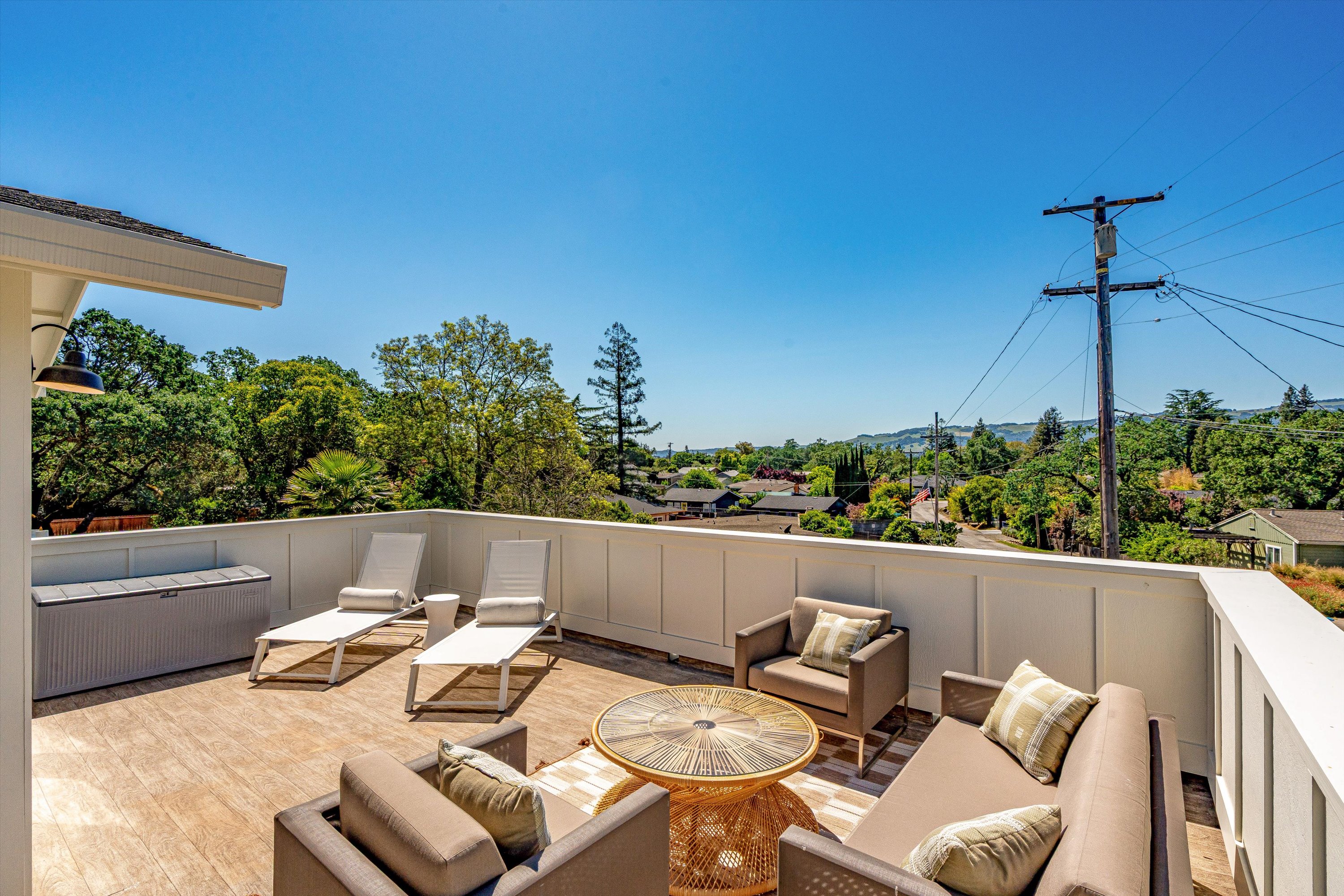  18428 4th  Avenue - 物件實景