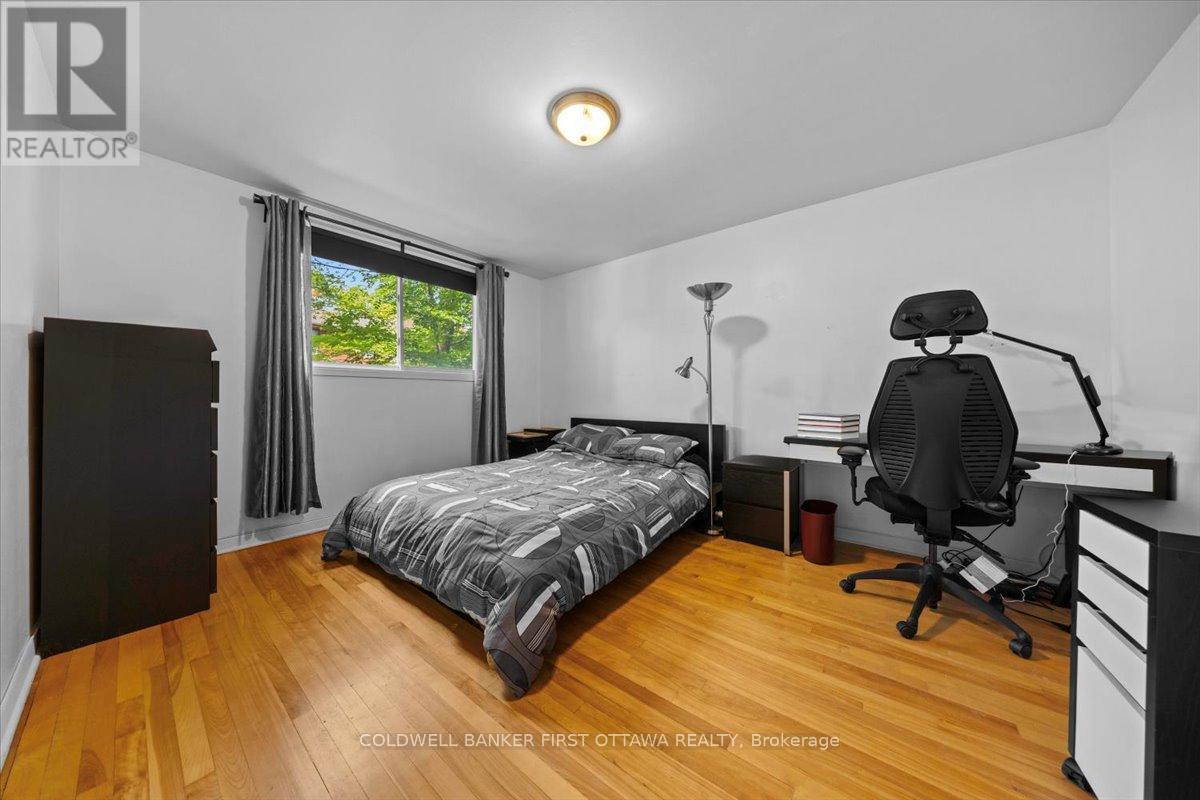 Ottawa, Ontario, K2B 6B9, CA, 7 Bedrooms Bedrooms, ,3 BathroomsBathrooms,Residential,For Sale,1903651