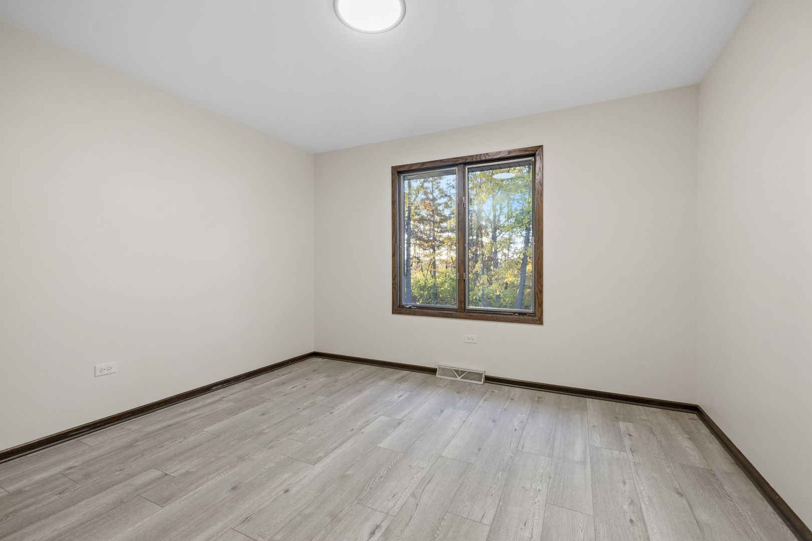 Homer Glen, Illinois, 60491, United States, 4 Bedrooms Bedrooms, ,3 BathroomsBathrooms,Residential,For Sale,1987574