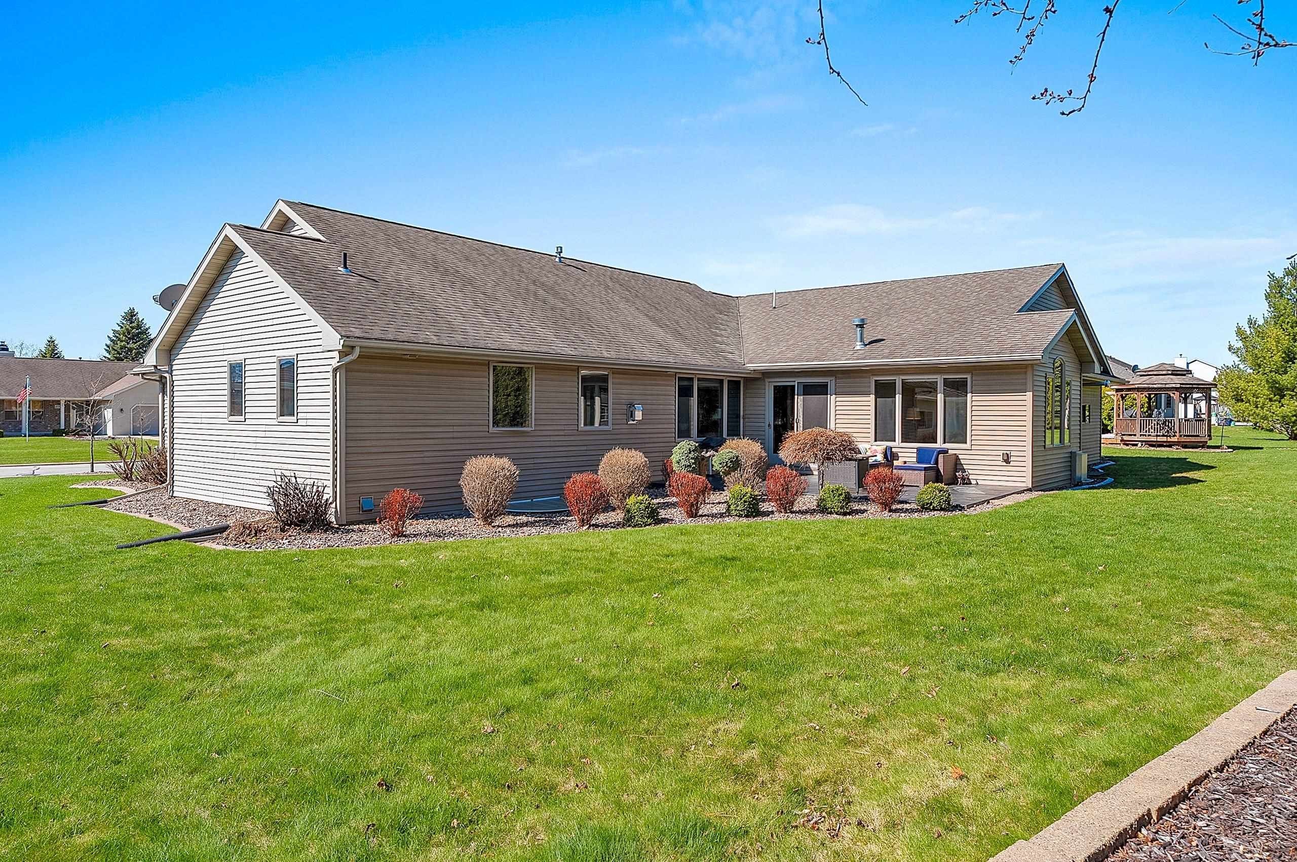 GREEN BAY, Wisconsin, 54313, United States, 4 Bedrooms Bedrooms, ,4 BathroomsBathrooms,Residential,For Sale,2048613