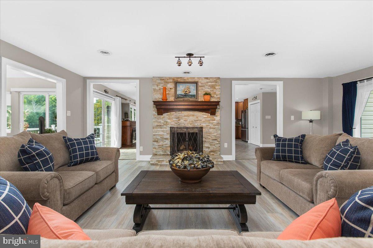 PASADENA, Maryland, 21122, United States, 4 Bedrooms Bedrooms, ,4 BathroomsBathrooms,Residential,For Sale,1979207