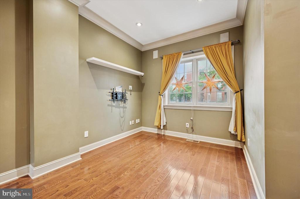 Philadelphia, Pennsylvania, 19125, United States, 4 Bedrooms Bedrooms, ,3 BathroomsBathrooms,Residential,For Sale,1836902