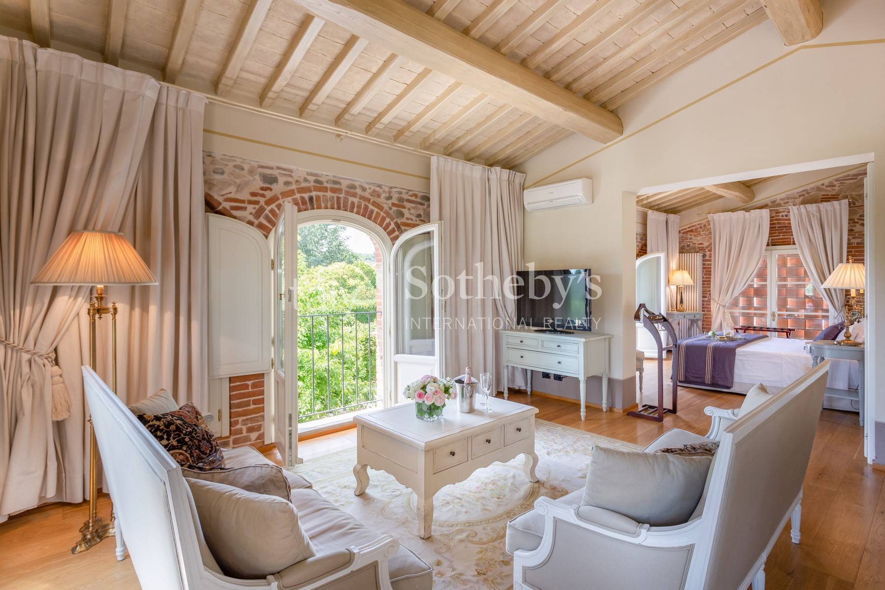  Prestigious luxury villa between Forte dei Marmi and Florence - 物件實景