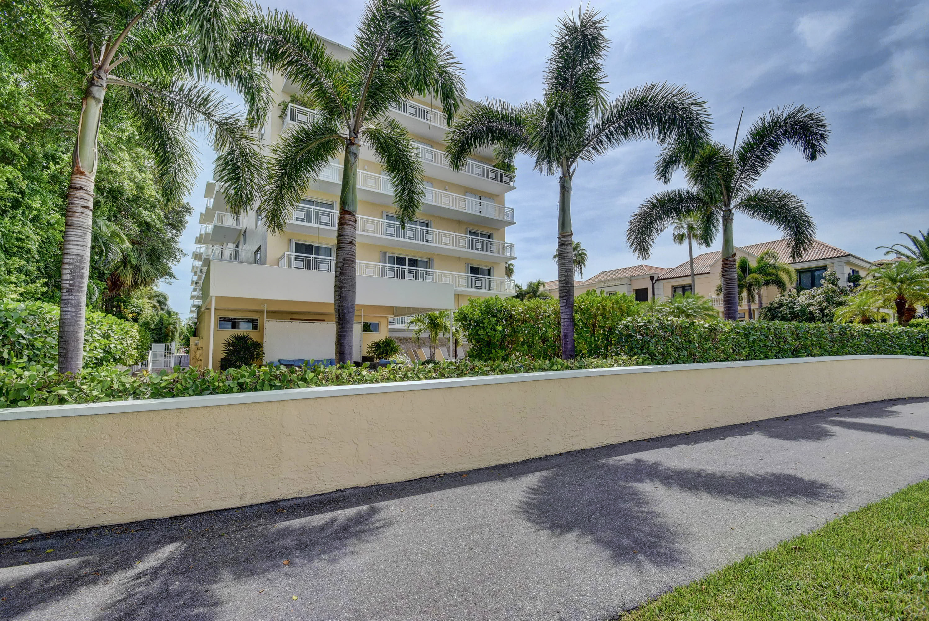  250 Bradley Place 408 - 物件實景