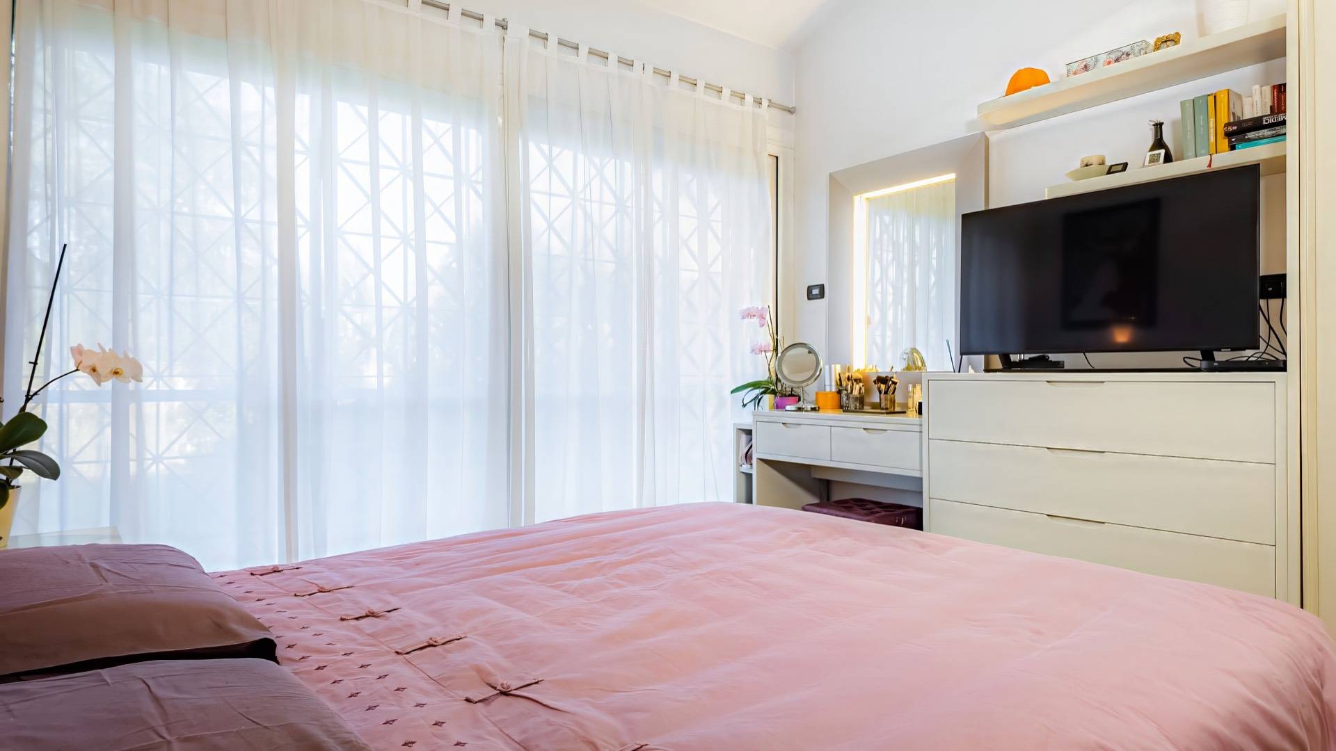 Roma, Roma, 00100, IT, 5 Bedrooms Bedrooms, ,7 BathroomsBathrooms,Residential,For Sale,1805365