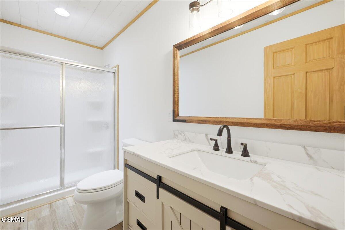 Newport, Tennessee, 37821, United States, 2 Bedrooms Bedrooms, ,2 BathroomsBathrooms,Residential,For Sale,2031504