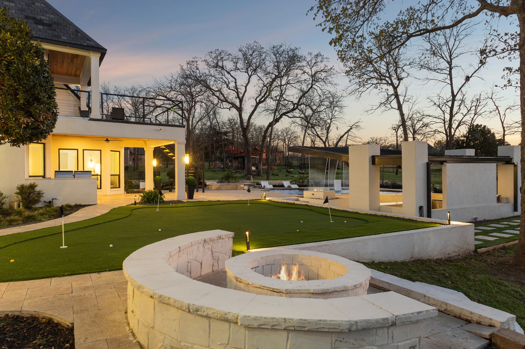  6001 Pine Valley Drive - 物件實景