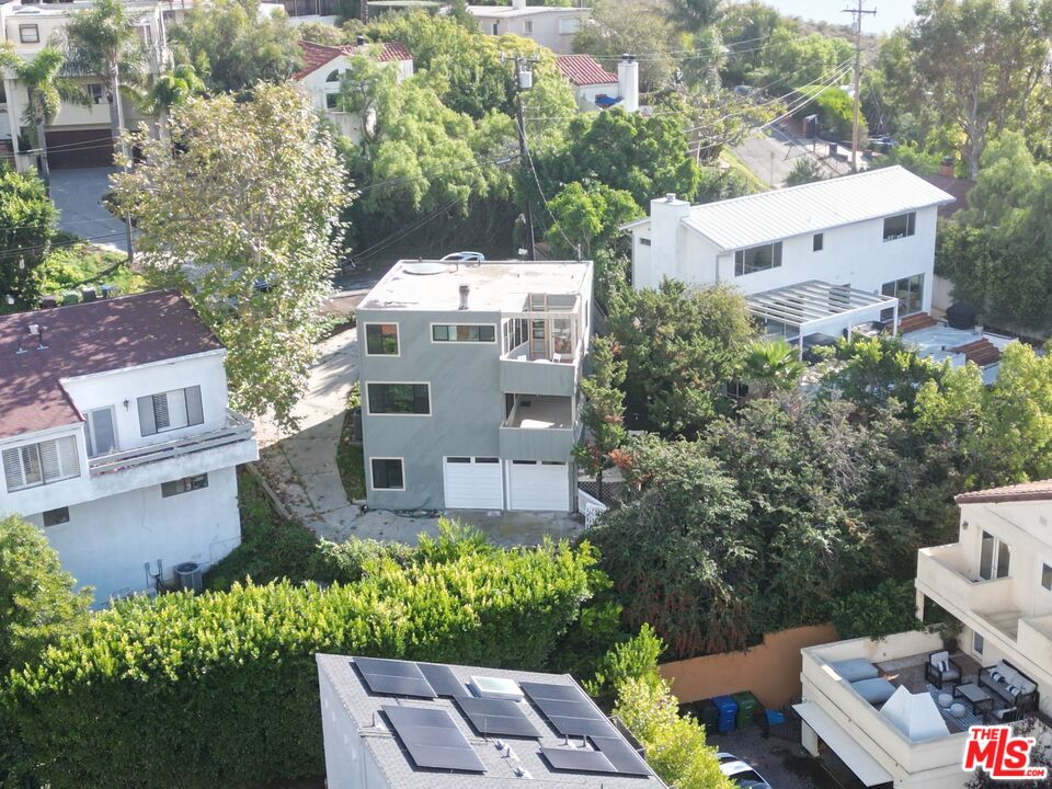 Malibu, California, 90265, United States, 3 Bedrooms Bedrooms, ,2 BathroomsBathrooms,Residential,For Sale,1997351