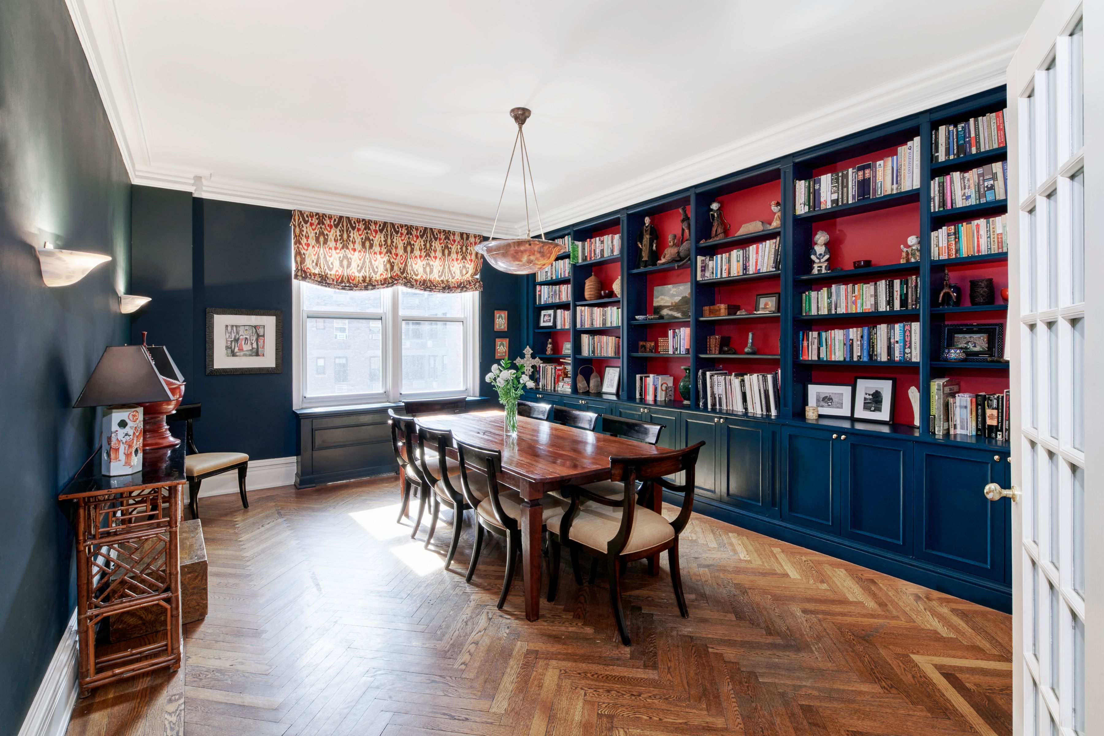  Fabulous Prewar Classic 9-Room Home - 物件實景