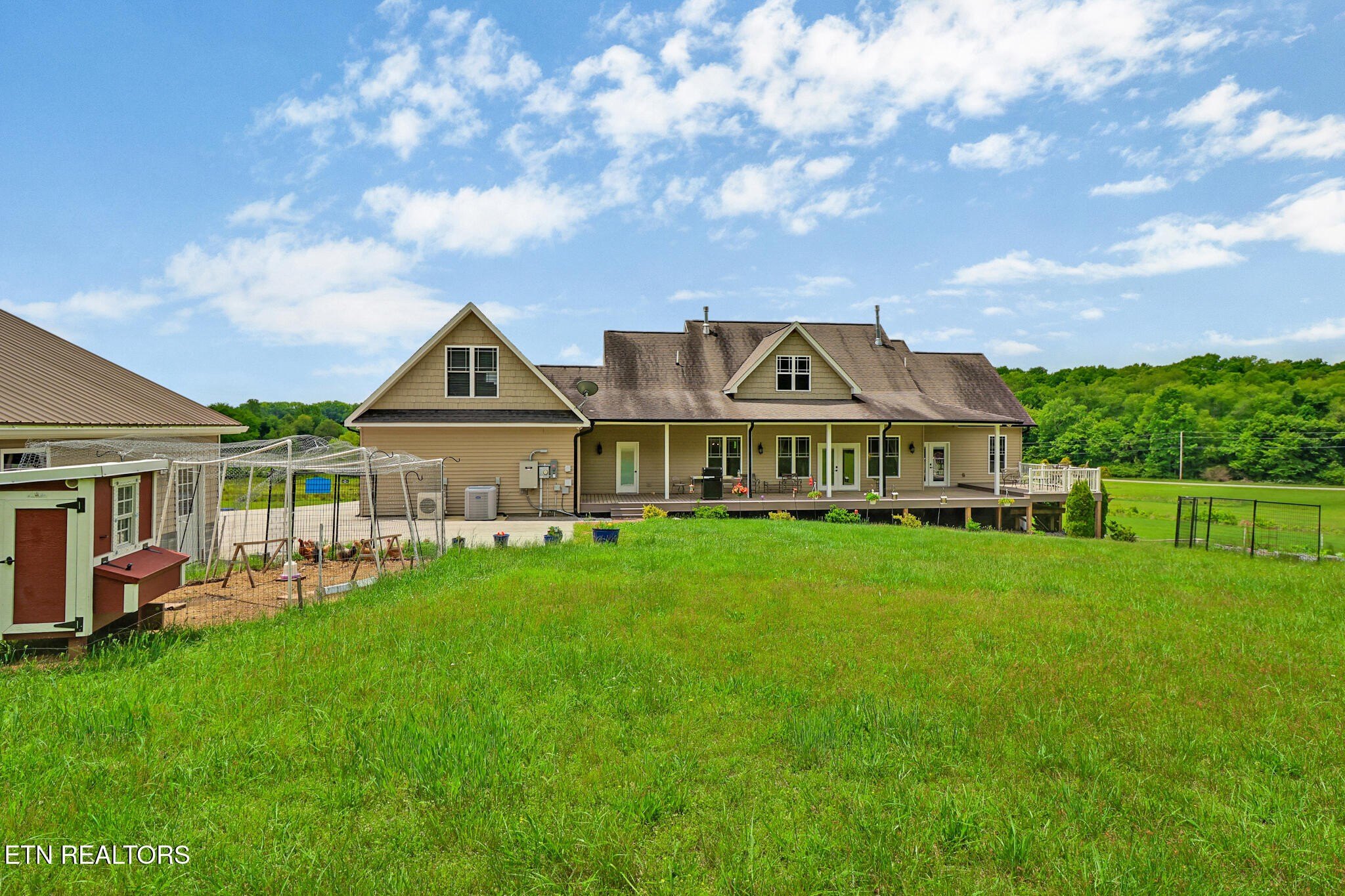 Crossville, Tennessee, 38555, United States, 3 Bedrooms Bedrooms, ,4 BathroomsBathrooms,Residential,For Sale,1977944