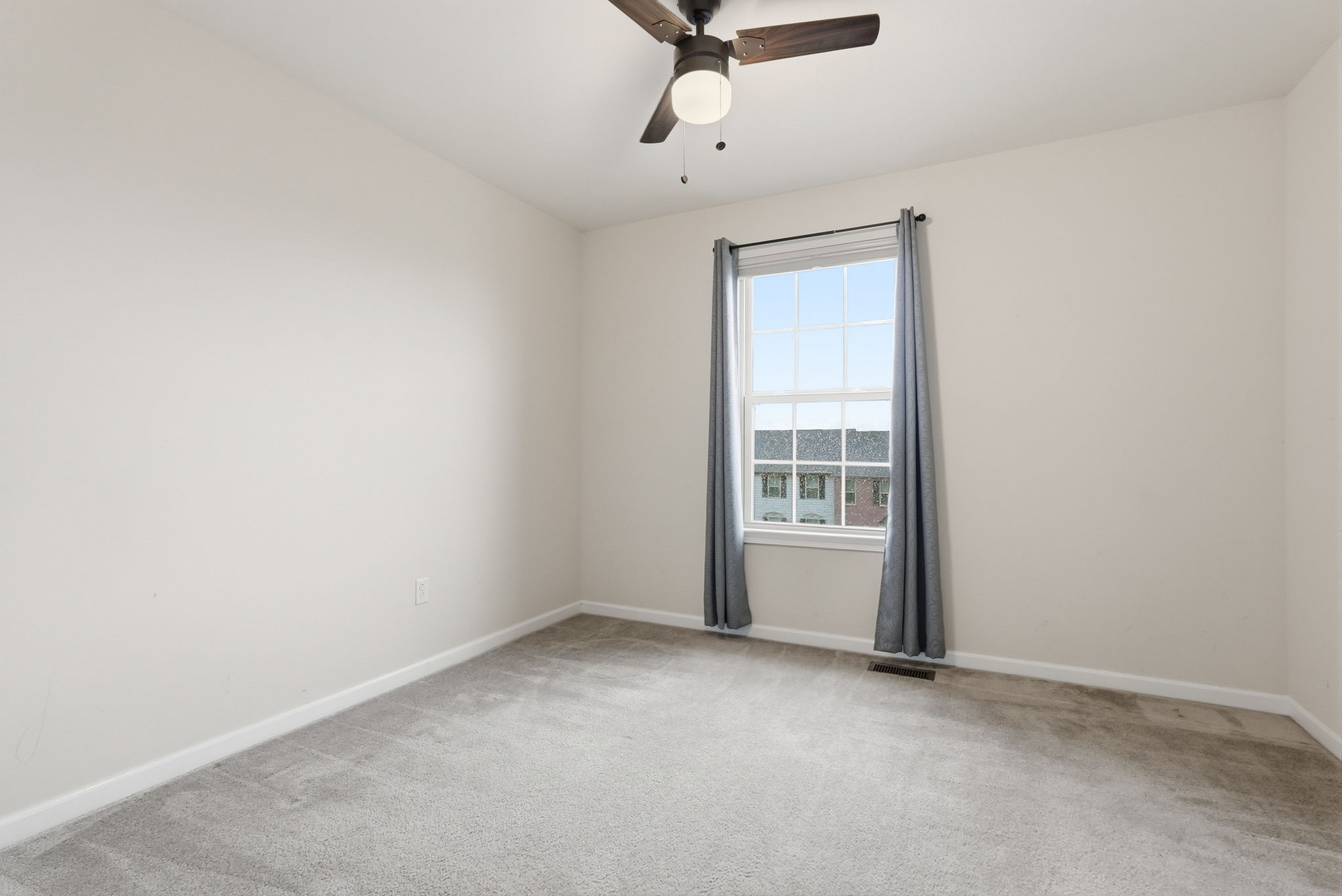  504 Aprilmae Way, Pittsburgh, PA 15237 - 物件實景