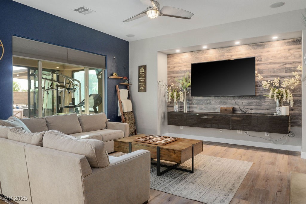 Henderson, Nevada, 89044, United States, 5 Bedrooms Bedrooms, ,5 BathroomsBathrooms,Residential,For Sale,2003253