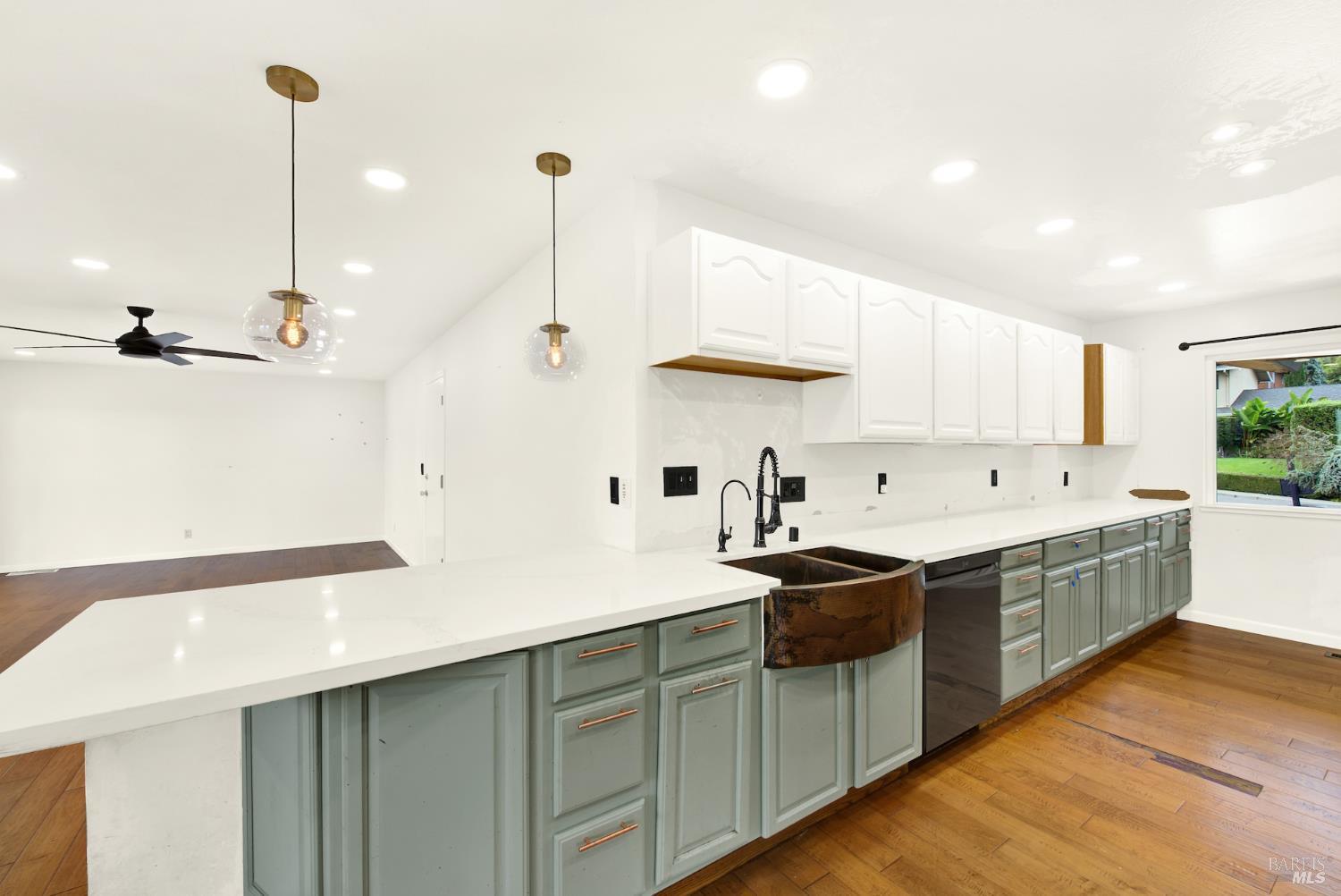 Benicia, California, 94510, United States, 4 Bedrooms Bedrooms, ,3 BathroomsBathrooms,Residential,For Sale,1989511