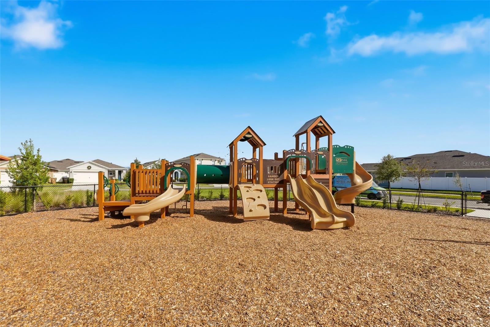 KISSIMMEE, Florida, 34744, United States, 4 Bedrooms Bedrooms, ,4 BathroomsBathrooms,Residential,For Sale,1986116