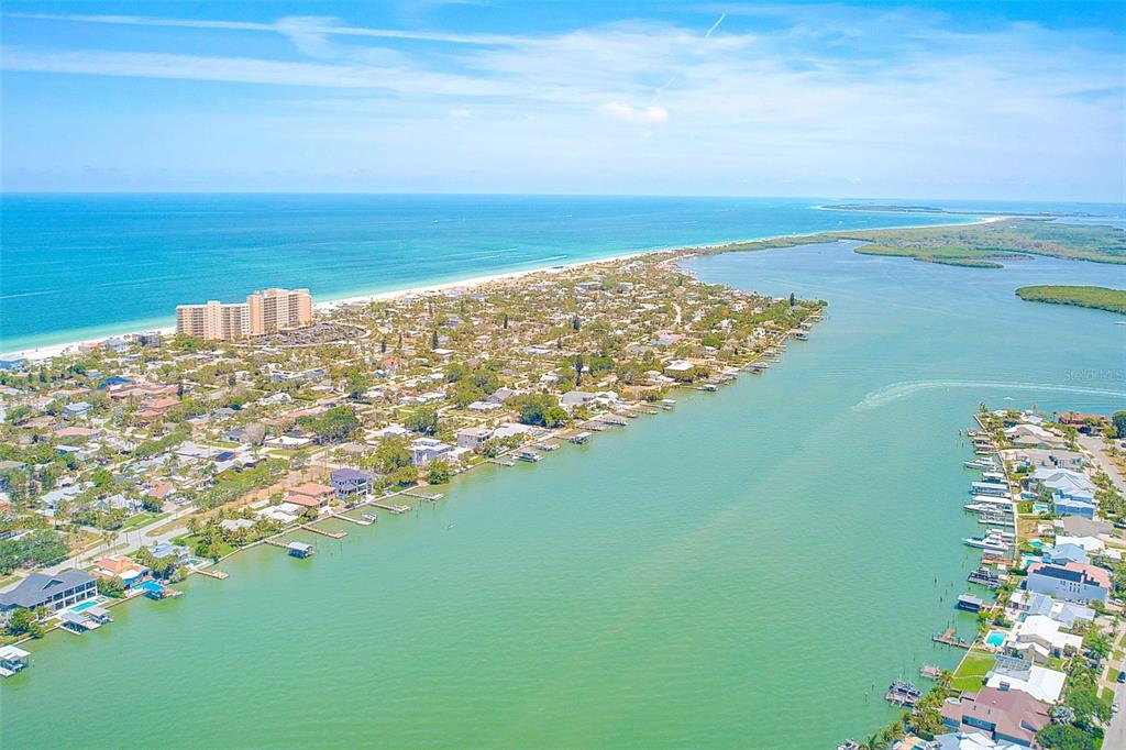 736 Island Way Unit 404, Clearwater Beach, Florida, 33767, United States, 2 Bedrooms Bedrooms, ,2 BathroomsBathrooms,Residential,For Sale,736 Island Way Unit 404,1542121