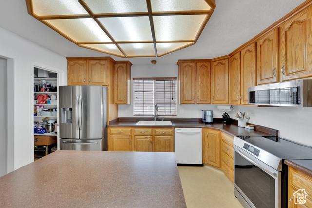 Spanish Fork, Utah, 84660, United States, 5 Bedrooms Bedrooms, ,3 BathroomsBathrooms,Residential,For Sale,1979281