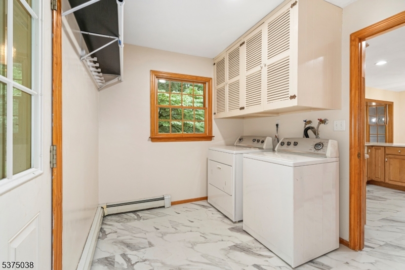 Parsippany-Troy Hills Twp., New Jersey, 07950, United States, 4 Bedrooms Bedrooms, ,3 BathroomsBathrooms,Residential,For Sale,1906733