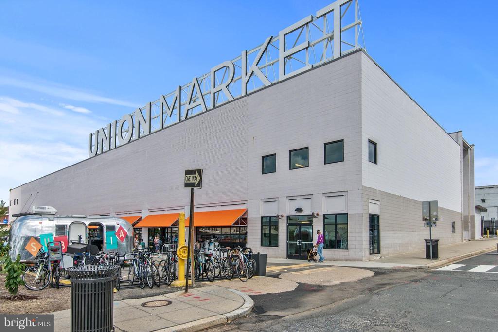 Washington, District of Columbia, 20002, United States, 2 Bedrooms Bedrooms, ,3 BathroomsBathrooms,Residential,For Sale,1984423