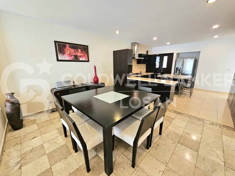Naucalpan de Juárez, Estado de méxico, 53297, Mexico, 3 Bedrooms Bedrooms, ,3 BathroomsBathrooms,Residential,For Sale,1916979