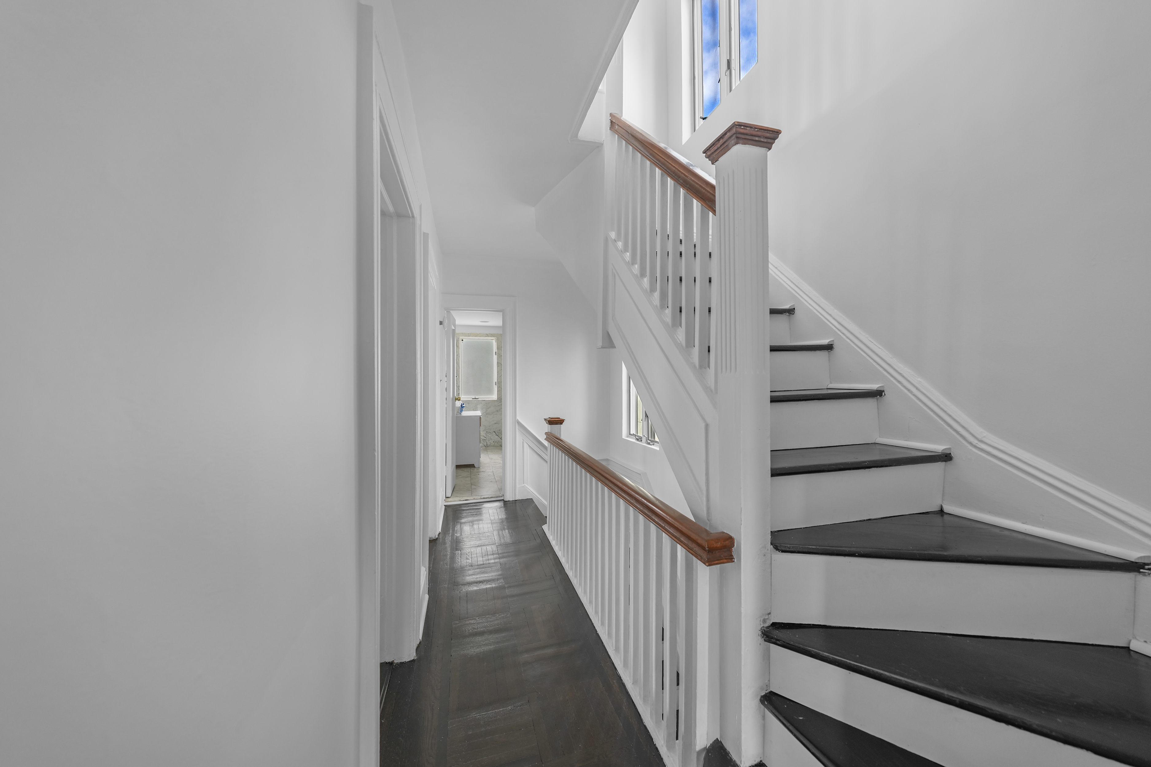 Brooklyn, New York, 11210, United States, 4 Bedrooms Bedrooms, ,4 BathroomsBathrooms,Residential,For Sale,1981827