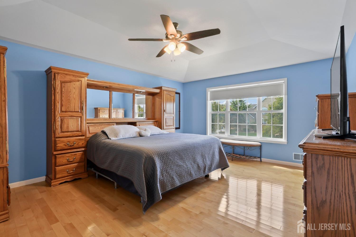 Marlboro, New Jersey, 07751, United States, 5 Bedrooms Bedrooms, ,3 BathroomsBathrooms,Residential,For Sale,1975938