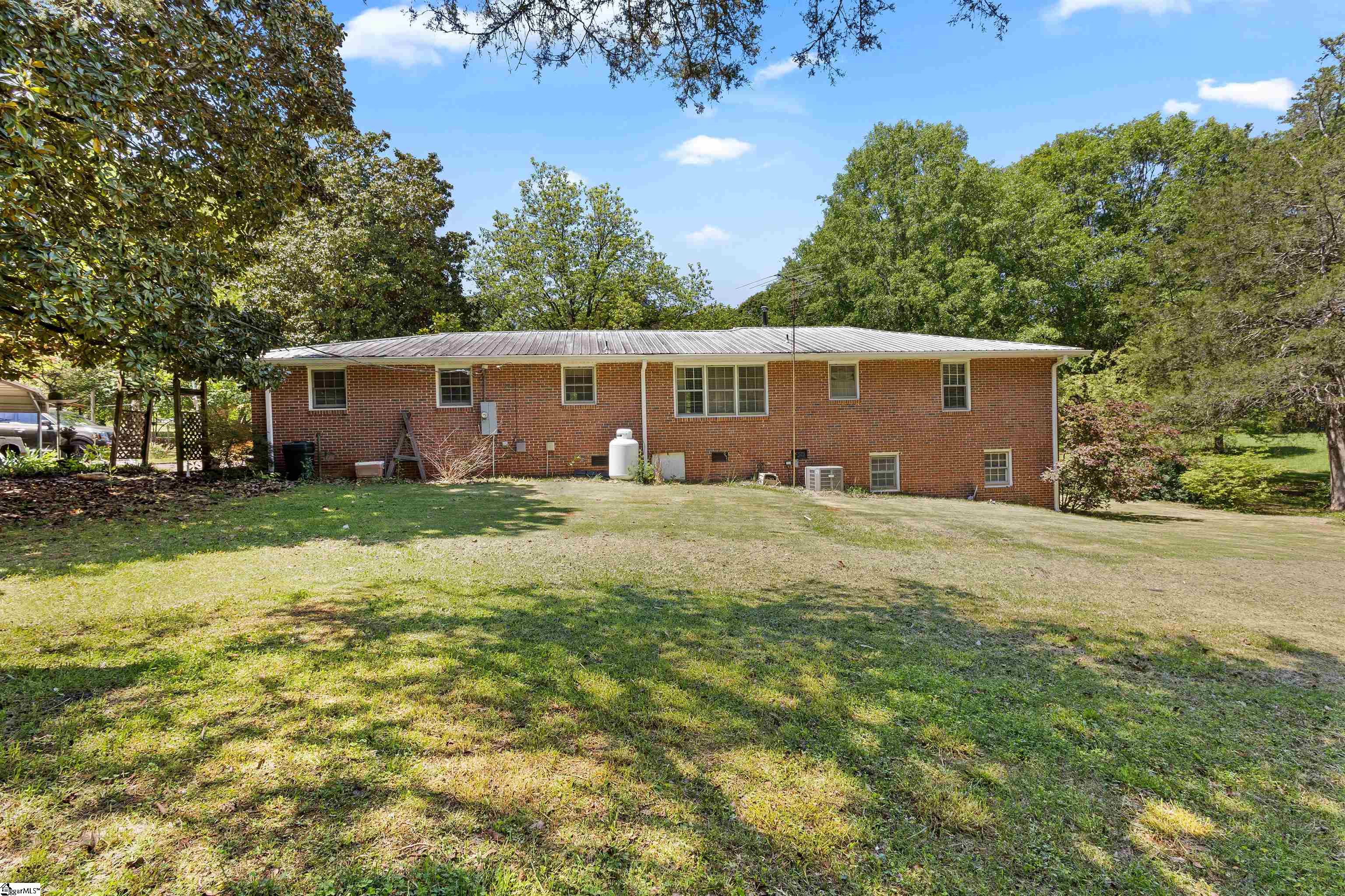 Piedmont, South Carolina, 29673, United States, 3 Bedrooms Bedrooms, ,2 BathroomsBathrooms,Residential,For Sale,1798377
