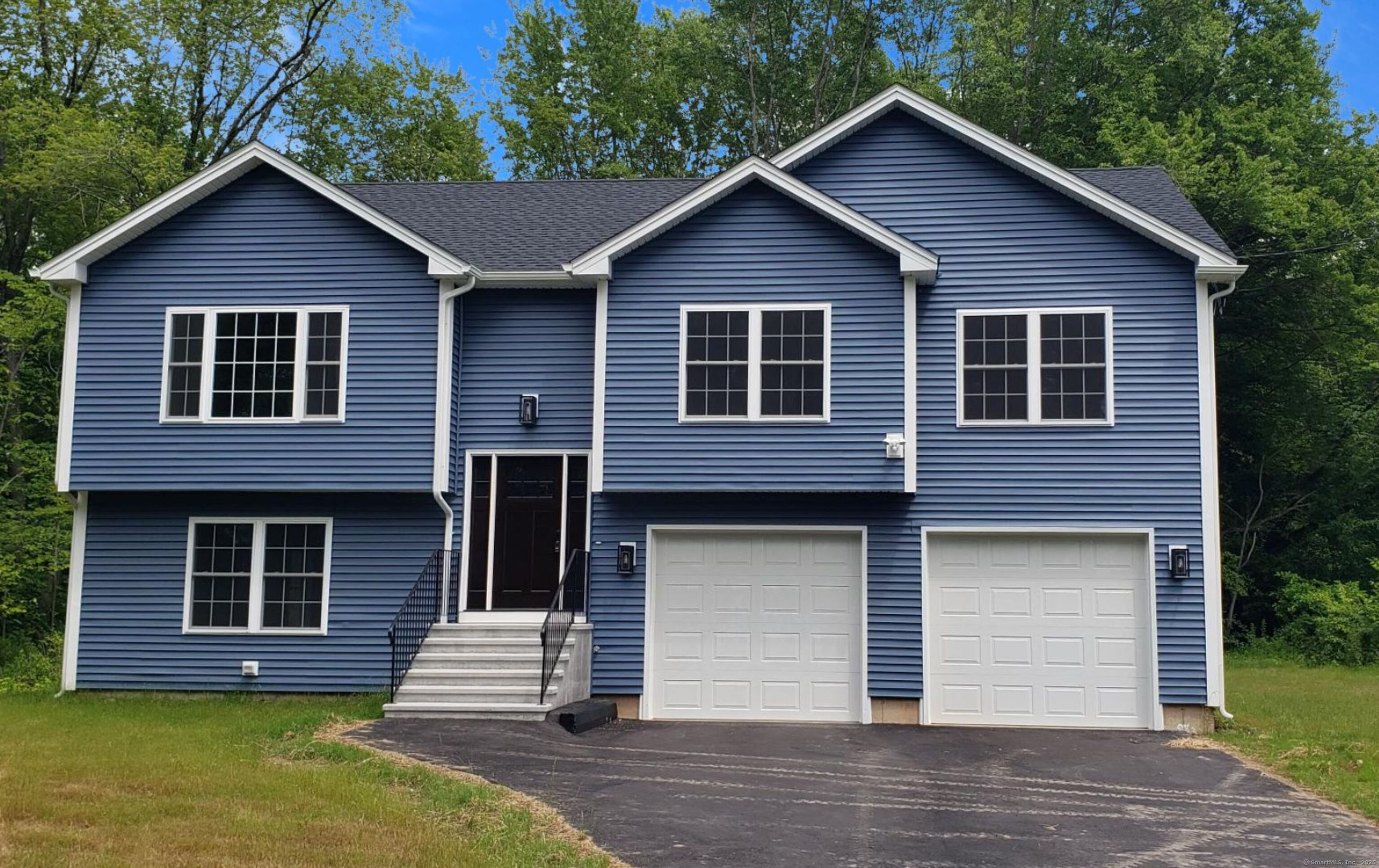 Enfield, Connecticut, 06082, United States, 3 Bedrooms Bedrooms, ,3 BathroomsBathrooms,Residential,For Sale,1919509