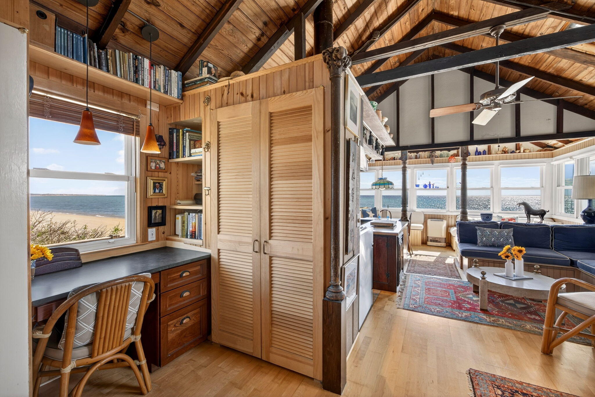  North Truro Beachfront Cottage with Private Bay Access - 物件實景