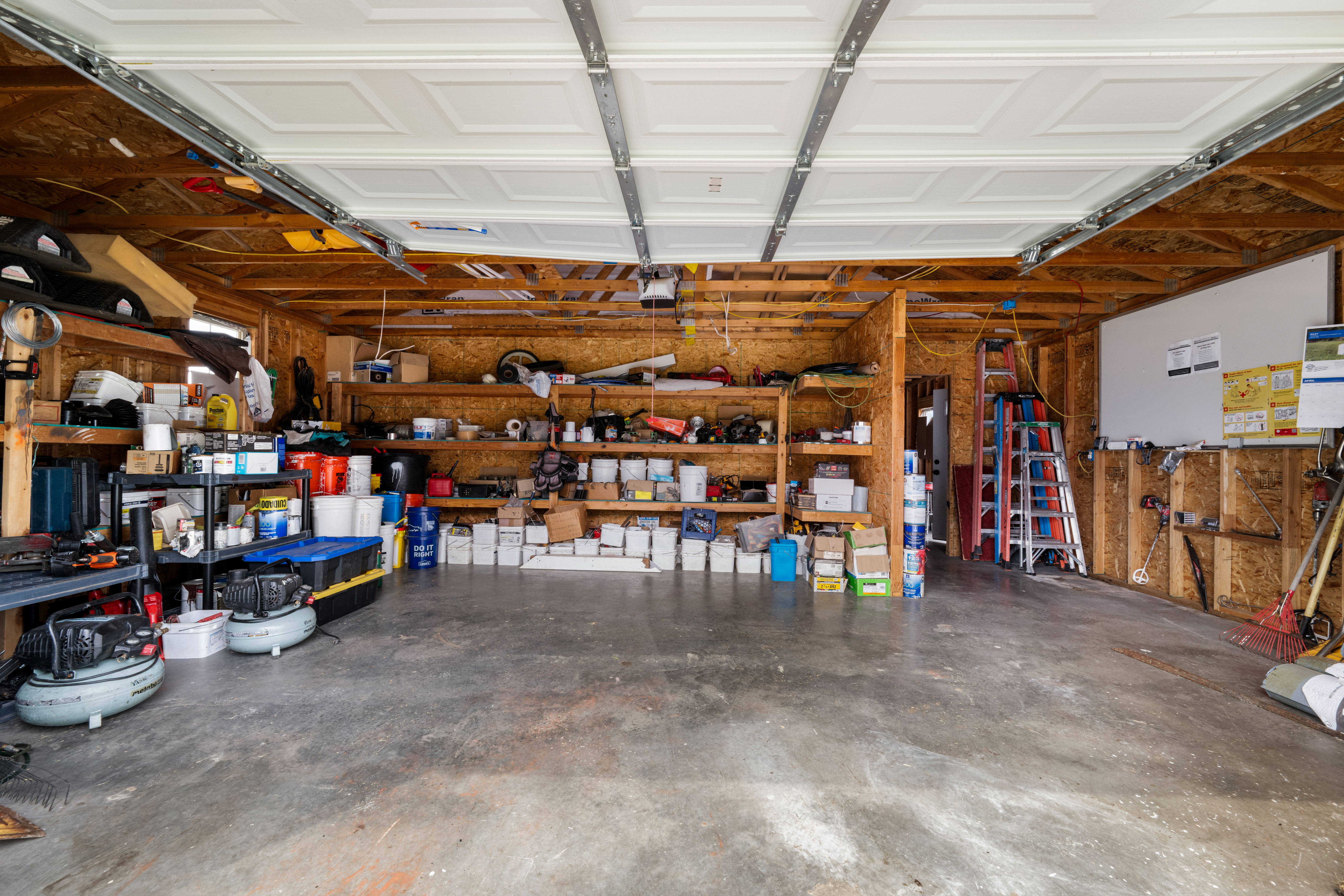  Huge Shop & 1.16 Acres - 物件實景
