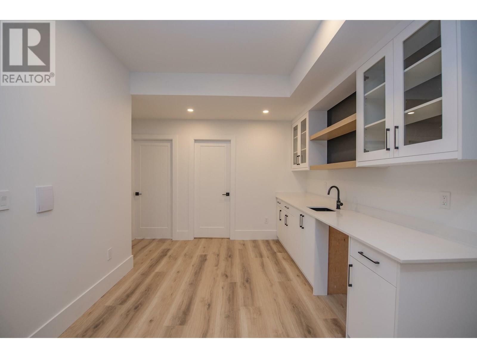 VERNON, British Columbia, V1H 2K9, CA, 4 Bedrooms Bedrooms, ,4 BathroomsBathrooms,Residential,For Sale,1838504
