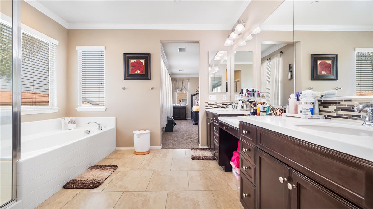 San Bernardino, California, 92407, United States, 4 Bedrooms Bedrooms, ,3 BathroomsBathrooms,Residential,For Sale,1978188