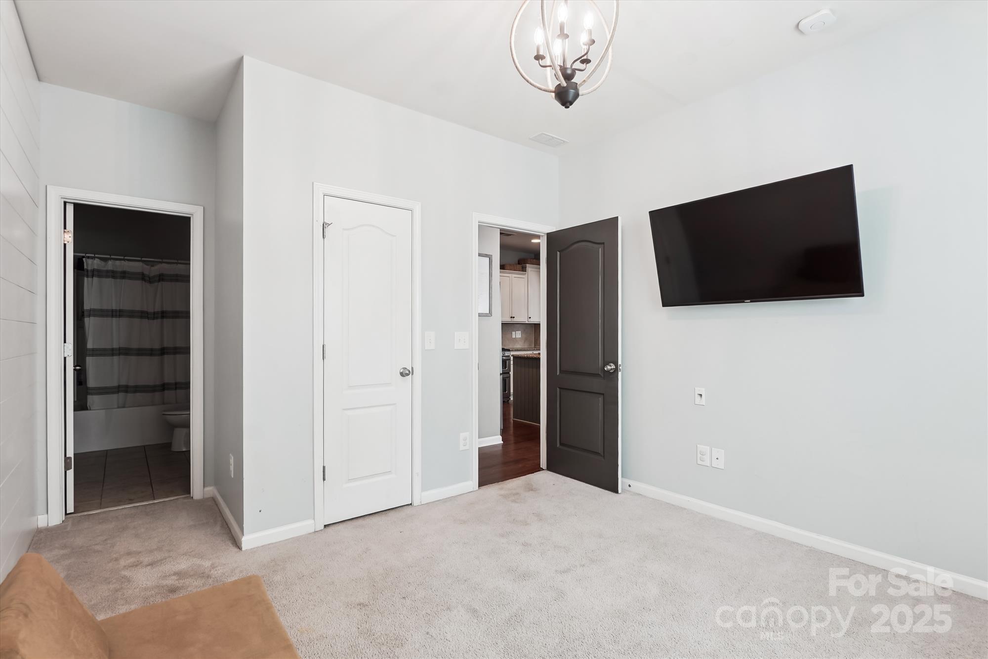 Lancaster, South Carolina, 29720, United States, 5 Bedrooms Bedrooms, ,4 BathroomsBathrooms,Residential,For Sale,1885267