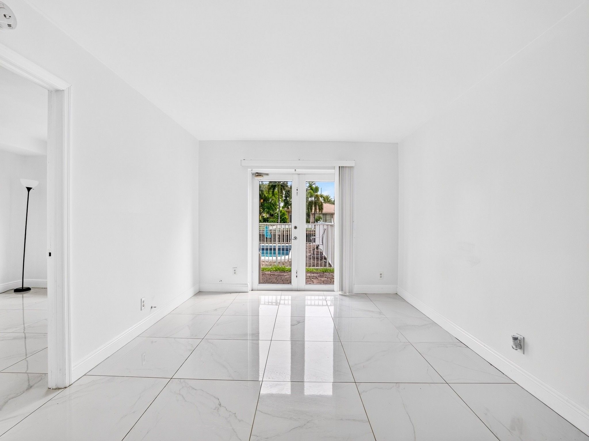  840 Pine Drive, Pompano Beach, FL, 33060 - 物件實景