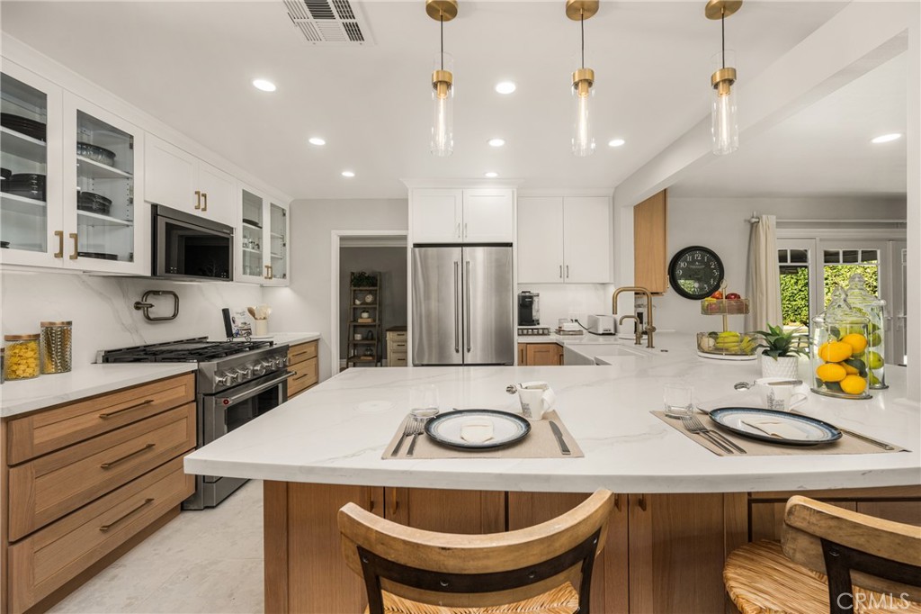 Orange, California, 92865, United States, 4 Bedrooms Bedrooms, ,3 BathroomsBathrooms,Residential,For Sale,1989435