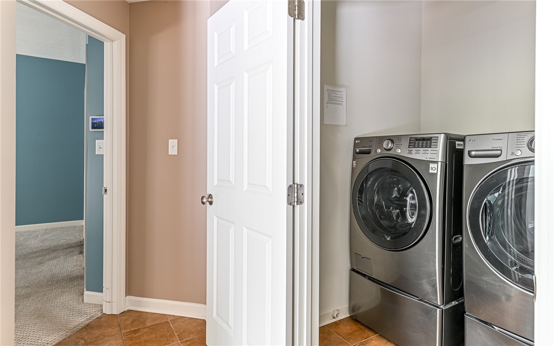 Richland, Pennsylvania, 15044, United States, 3 Bedrooms Bedrooms, ,3 BathroomsBathrooms,Residential,For Sale,1991819