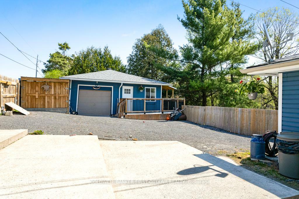 TAY VALLEY, Ontario, K7H 3C7, CA, 3 Bedrooms Bedrooms, ,Residential,For Sale,1866176