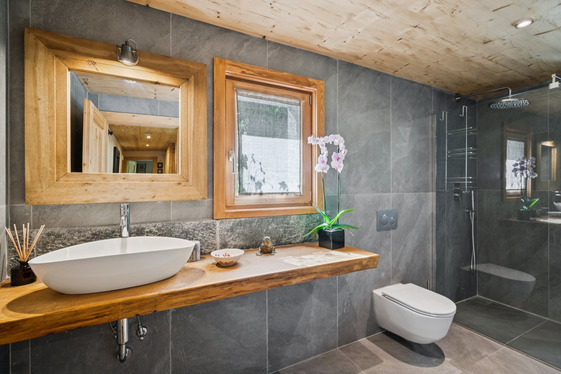  Chalet fully renovated in 2025 in the center of Gryon, quiet location, view, and - 物件實景