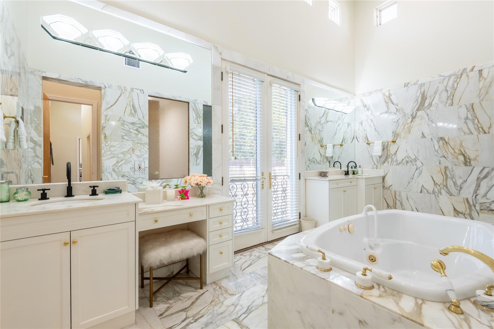 St. Petersburg, Florida, 33711, United States, 4 Bedrooms Bedrooms, ,4 BathroomsBathrooms,Residential,For Sale,1900665