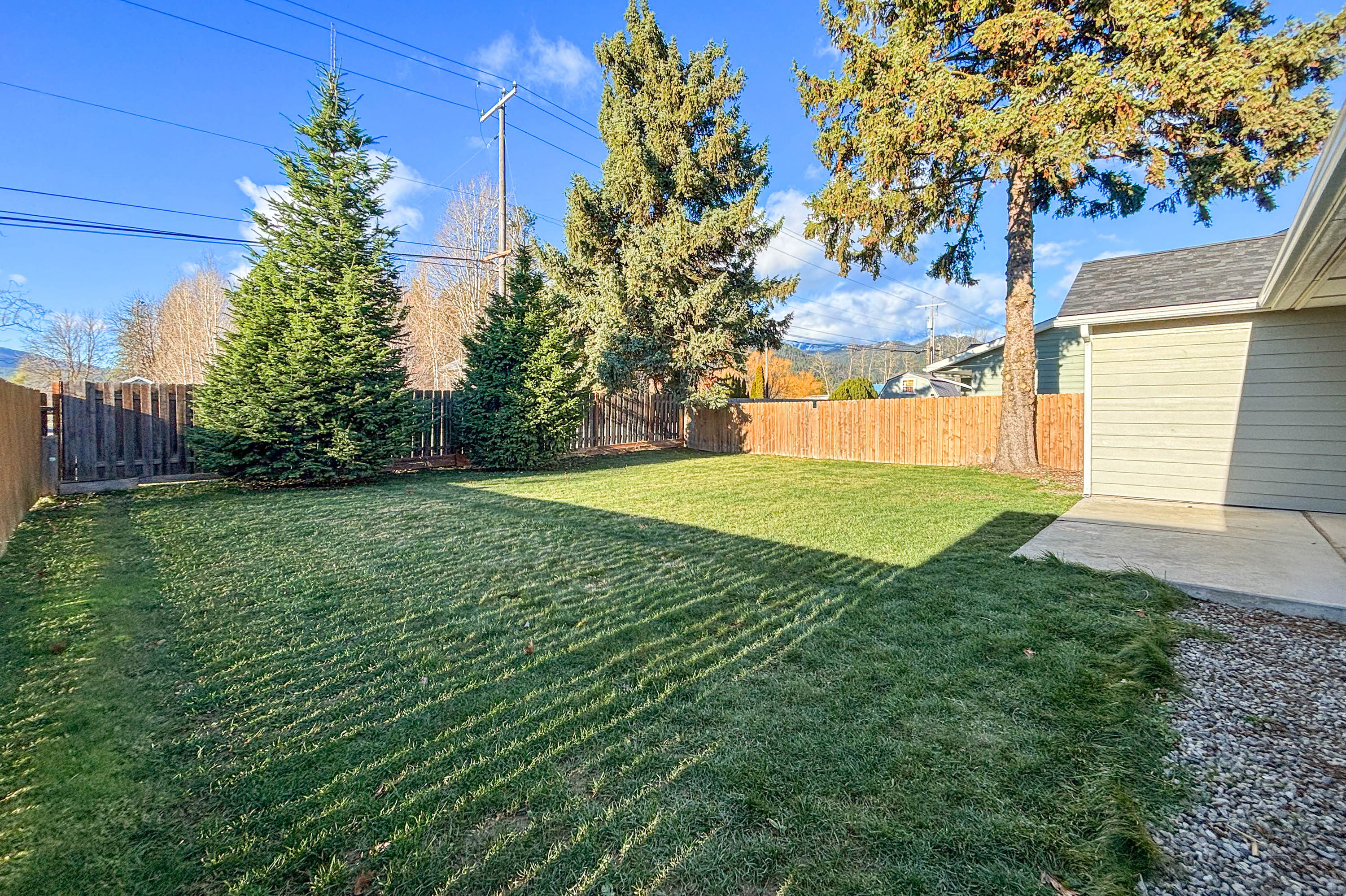 Sandpoint, Idaho, 83864, United States, 3 Bedrooms Bedrooms, ,2 BathroomsBathrooms,Residential,For Sale,2006353