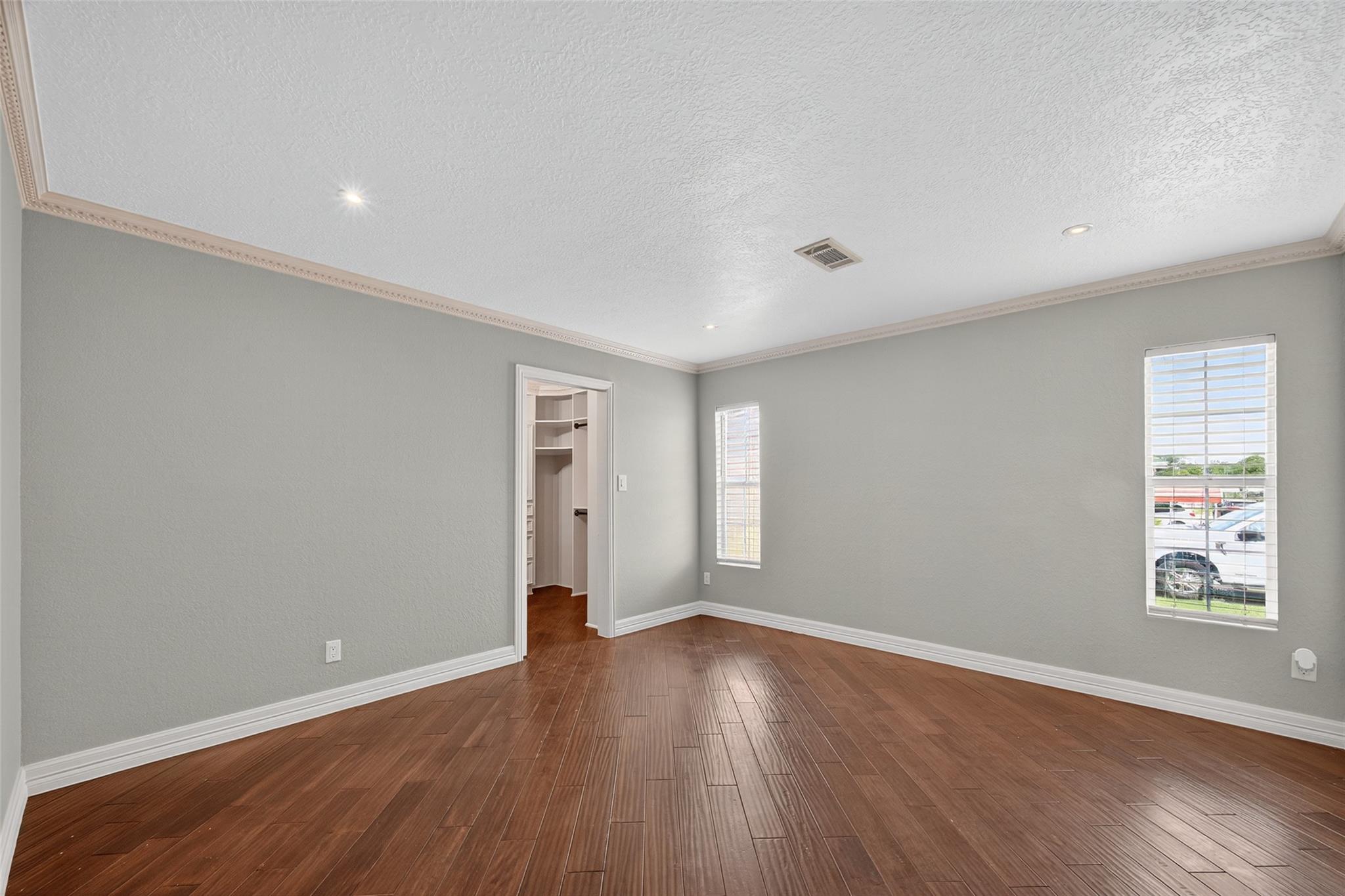 Channelview, Texas, 77530, United States, 12 Bedrooms Bedrooms, ,8 BathroomsBathrooms,Residential,For Sale,1977547